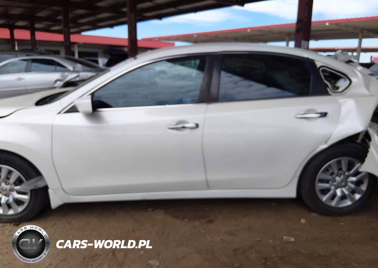 2015 Nissan Altima 2.5 S VIN:1N4AL3AP7FC475456 - 15