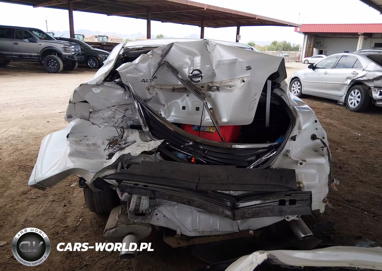 2015 Nissan Altima 2.5 S VIN:1N4AL3AP7FC475456 - 17