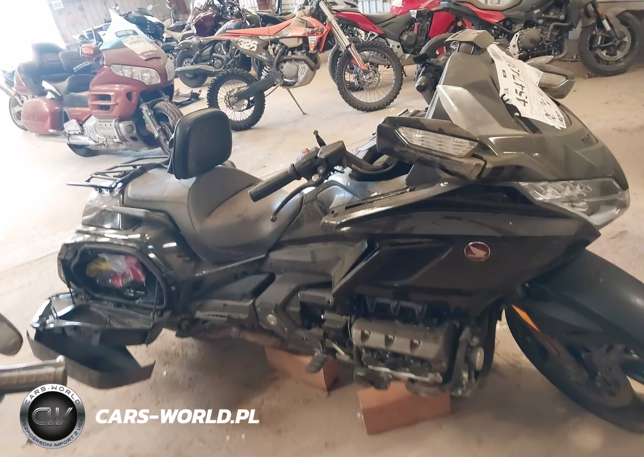 2019 Honda Gl1800 B VIN:JH2SC7946KK100245 - 12