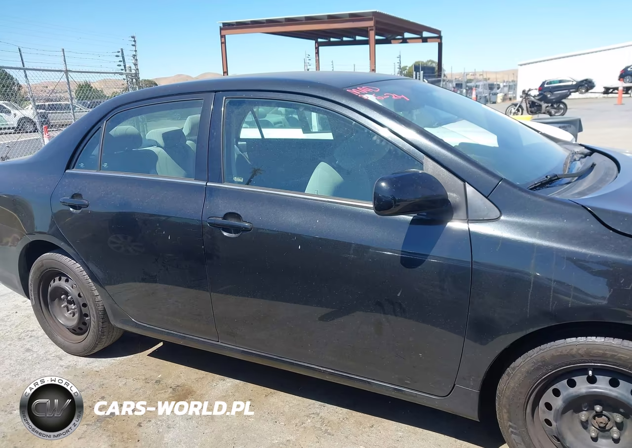 2013 Toyota Corolla Le VIN:5YFBU4EEXDP150654 - 13