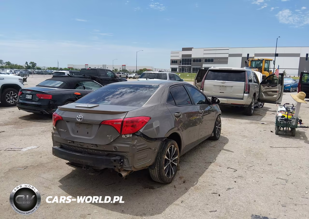 2017 Toyota Corolla Se VIN:2T1BURHE6HC877949 - 4