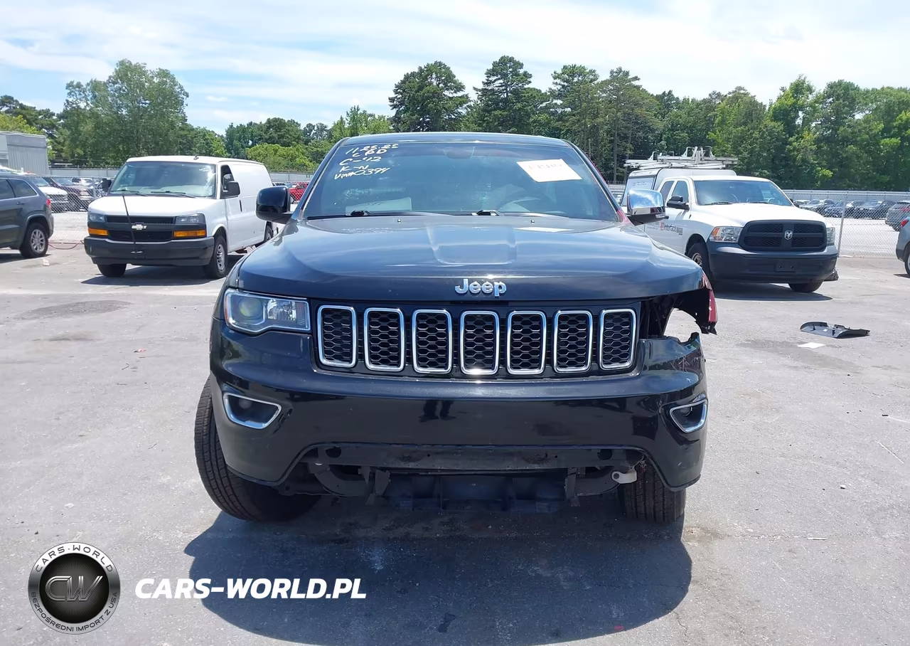 2017 Jeep Grand Cherokee Laredo VIN:1C4RJEAG2HC890394 - 12