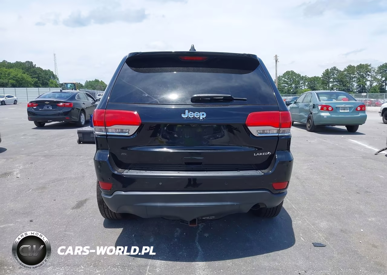2017 Jeep Grand Cherokee Laredo VIN:1C4RJEAG2HC890394 - 18