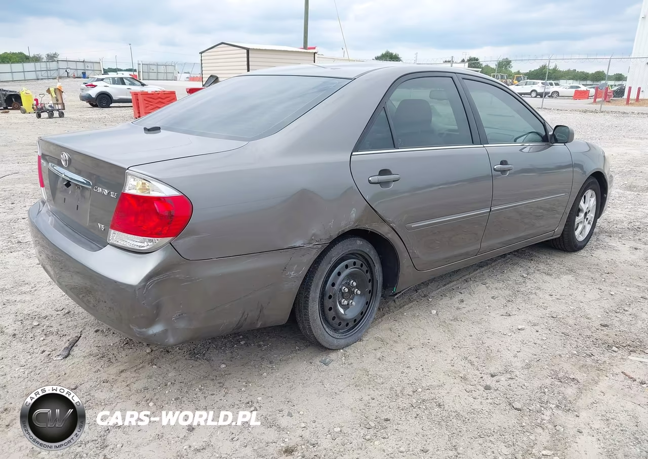 2006 Toyota Camry Xle V6 VIN:4T1BF32KX6U627745 - 4