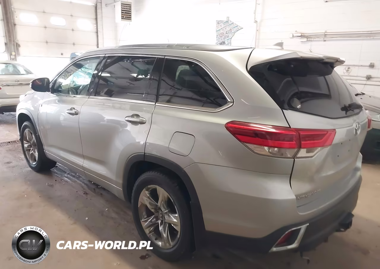 2017 Toyota Highlander Limited Platinum VIN:5TDDZRFH3HS484506 - 3
