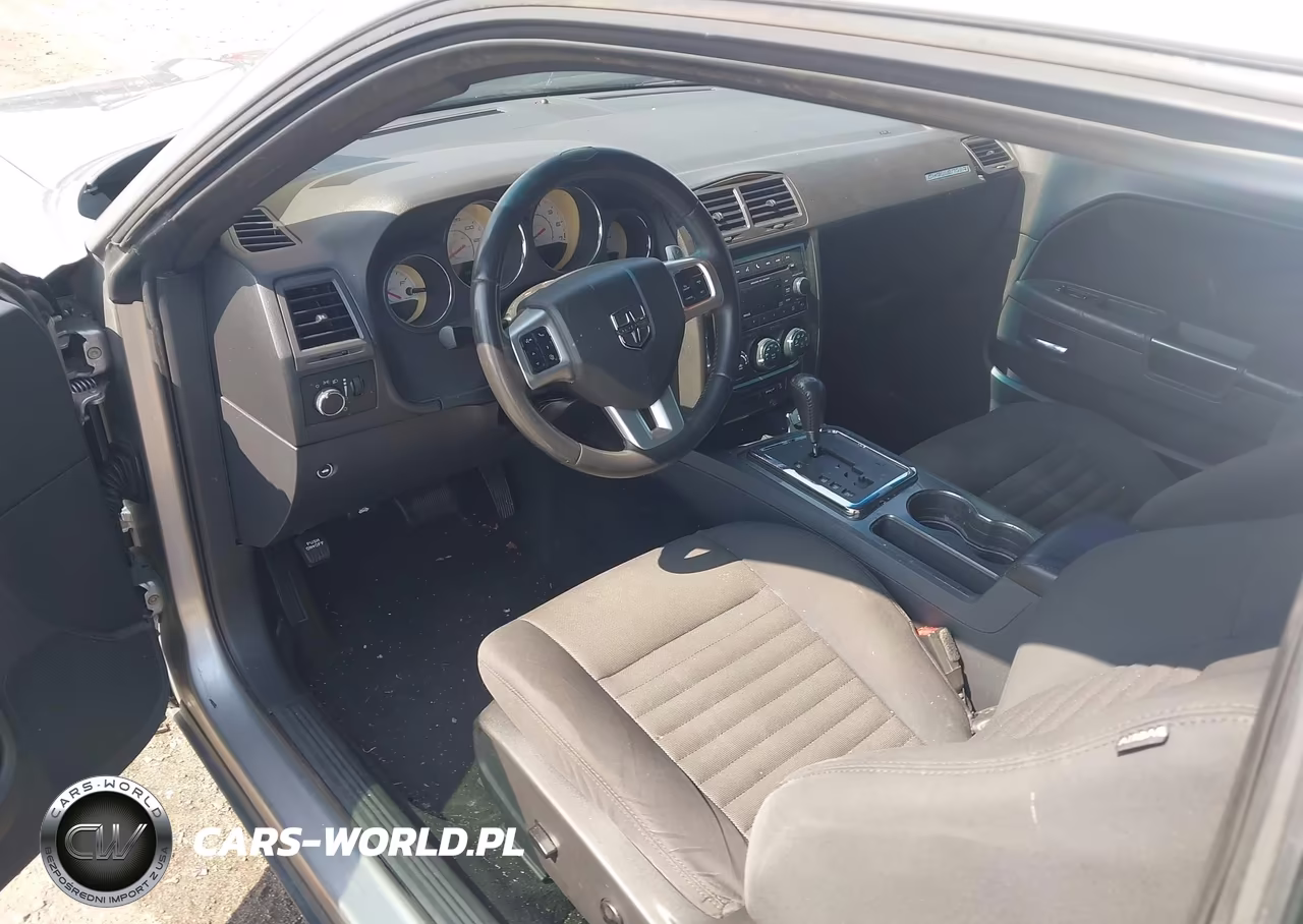 2013 Dodge Challenger Sxt VIN:2C3CDYAG8DH651815 - 17