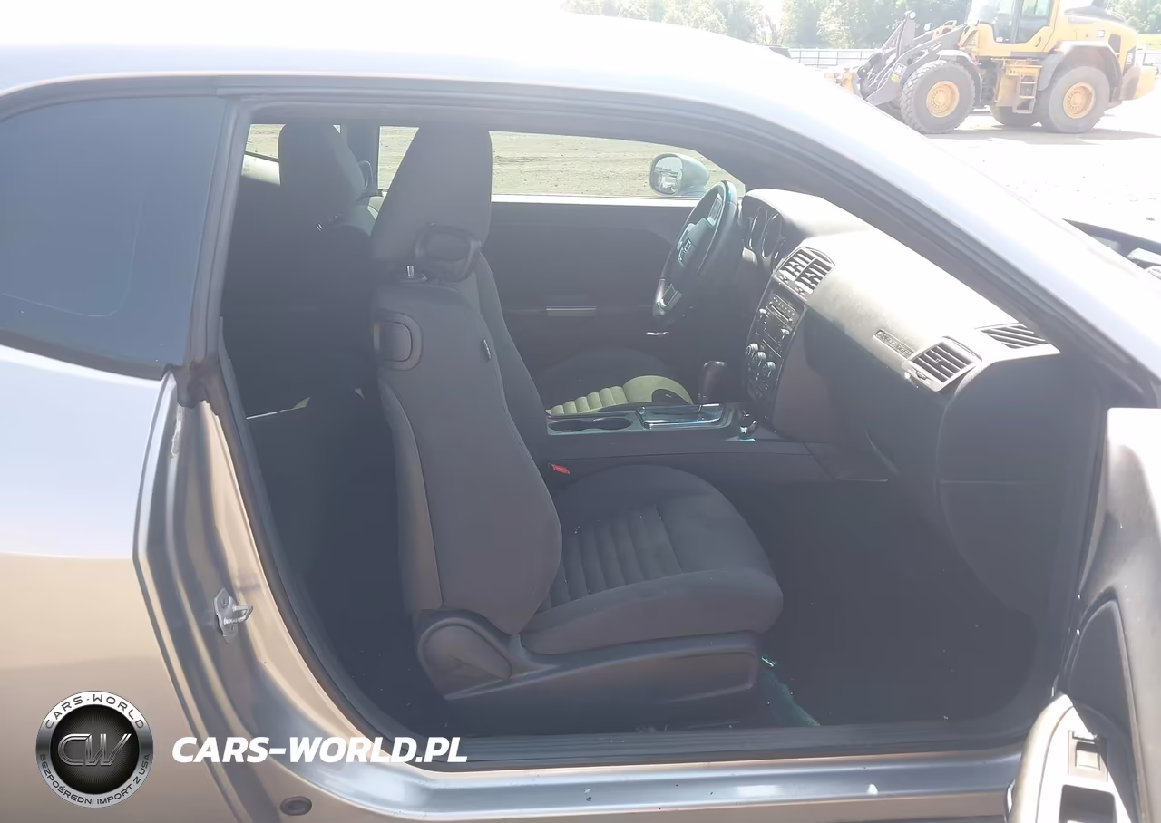 2013 Dodge Challenger Sxt VIN:2C3CDYAG8DH651815 - 5