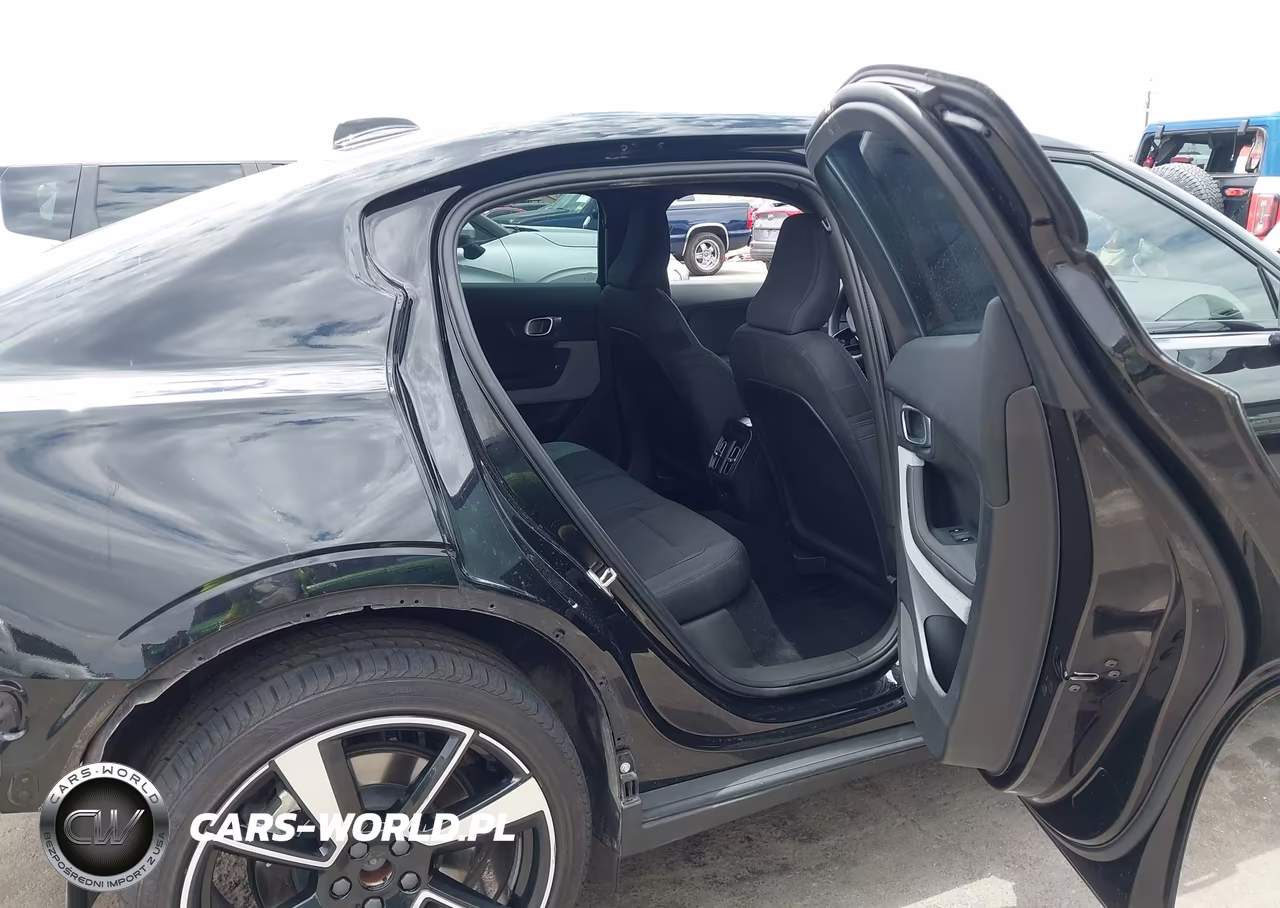 2022 Polestar 2 Long Range Dual Motor VIN:LPSED3KA4NL085246 - 8