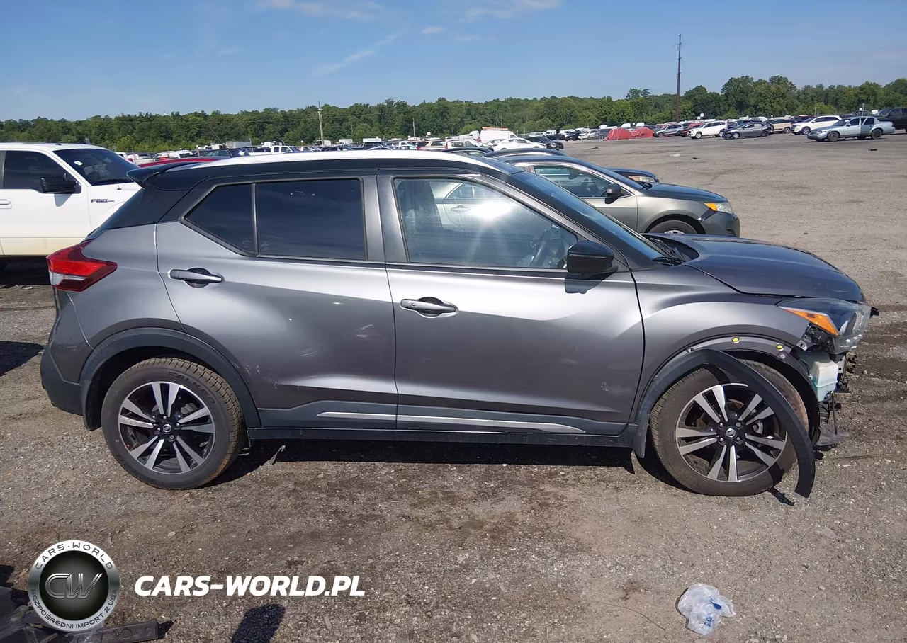 2018 Nissan Kicks Sr VIN:3N1CP5CU7JL515993 - 14