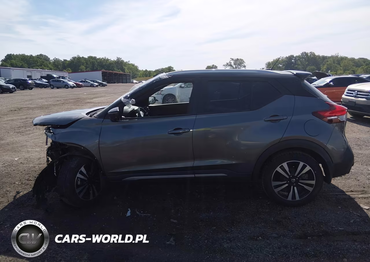 2018 Nissan Kicks Sr VIN:3N1CP5CU7JL515993 - 15