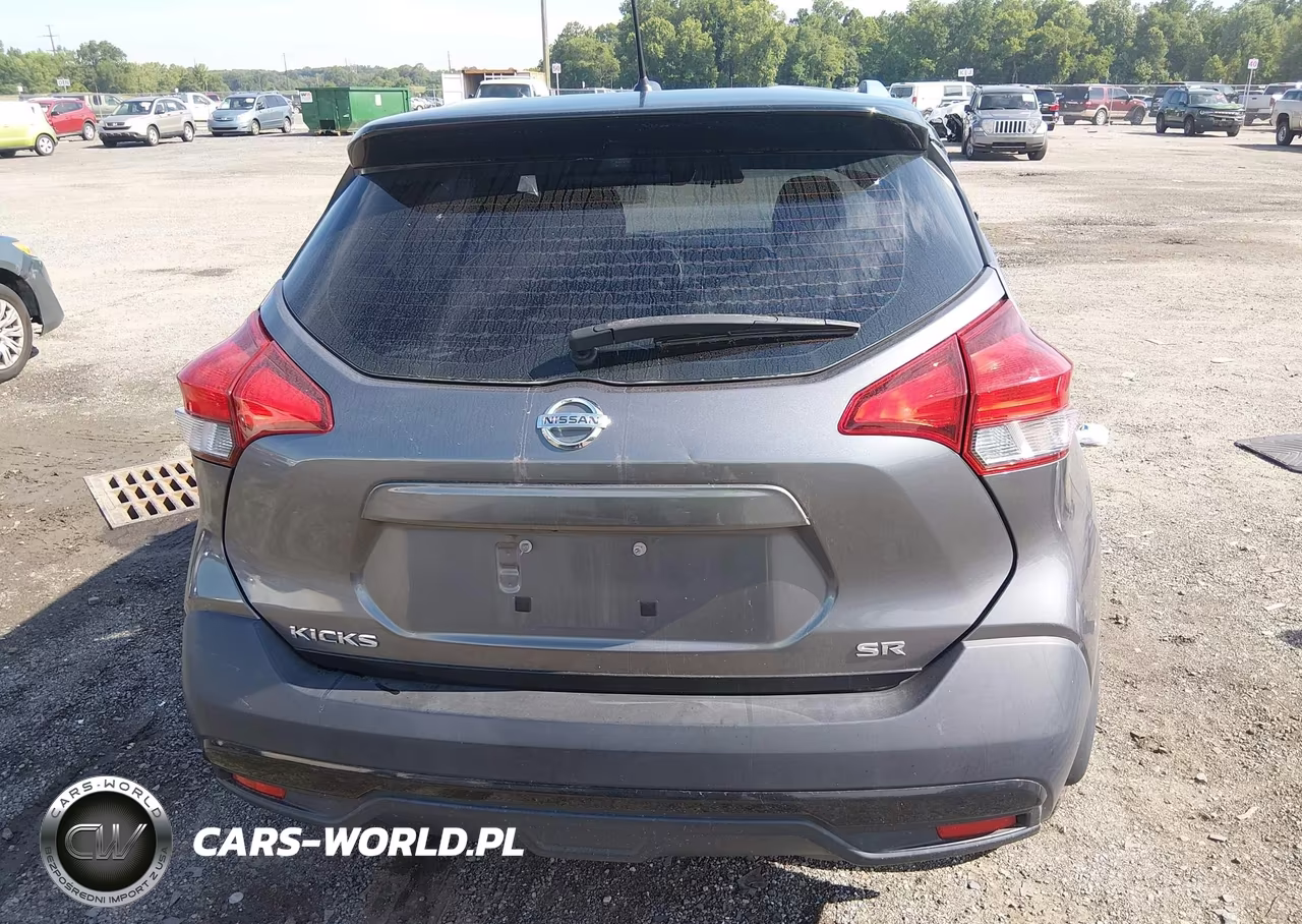 2018 Nissan Kicks Sr VIN:3N1CP5CU7JL515993 - 17