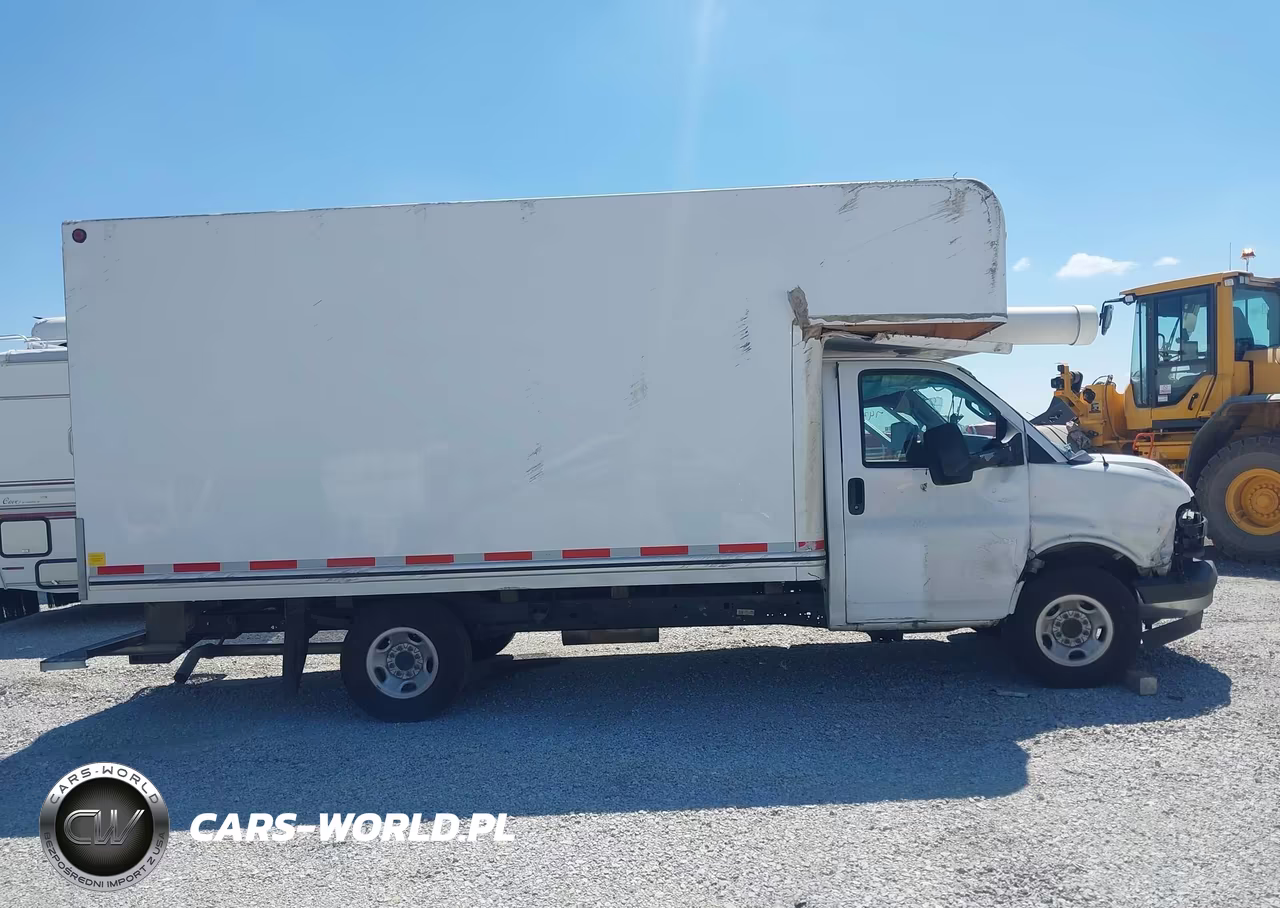 2024 Chevrolet Express Cutaway Work Van VIN:1HA0GSF76RN011561 - 14