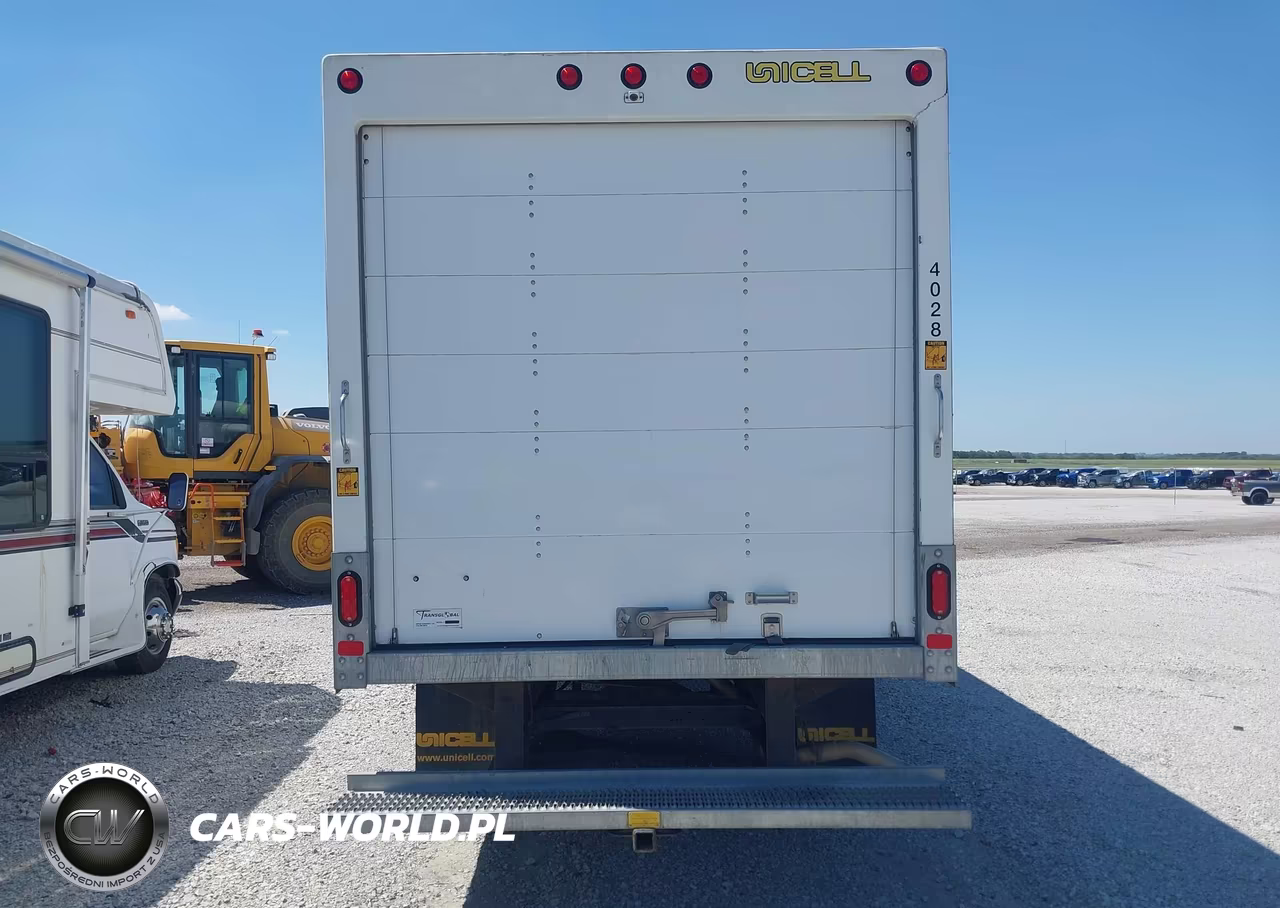 2024 Chevrolet Express Cutaway Work Van VIN:1HA0GSF76RN011561 - 17