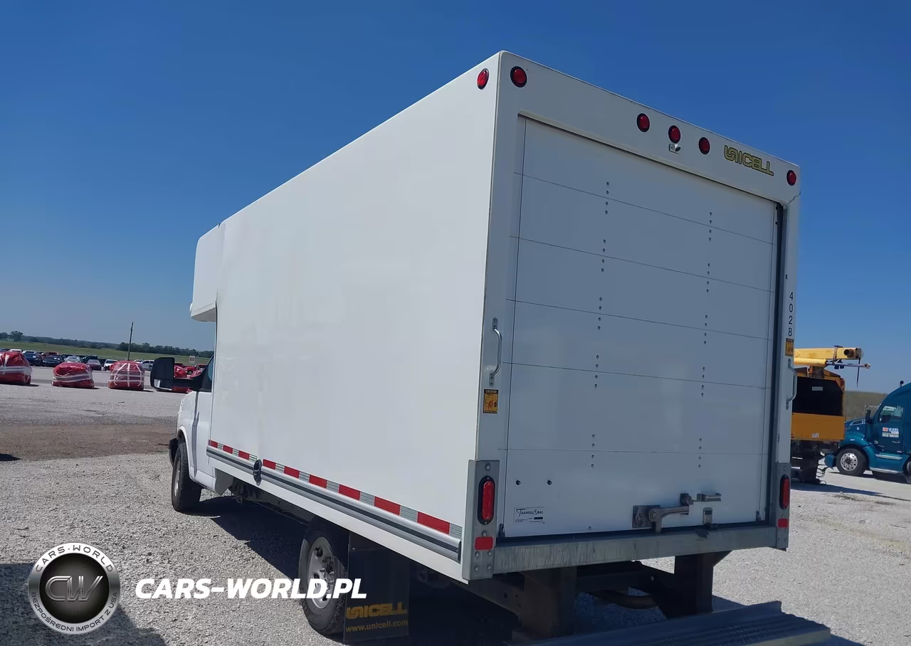 2024 Chevrolet Express Cutaway Work Van VIN:1HA0GSF76RN011561 - 3