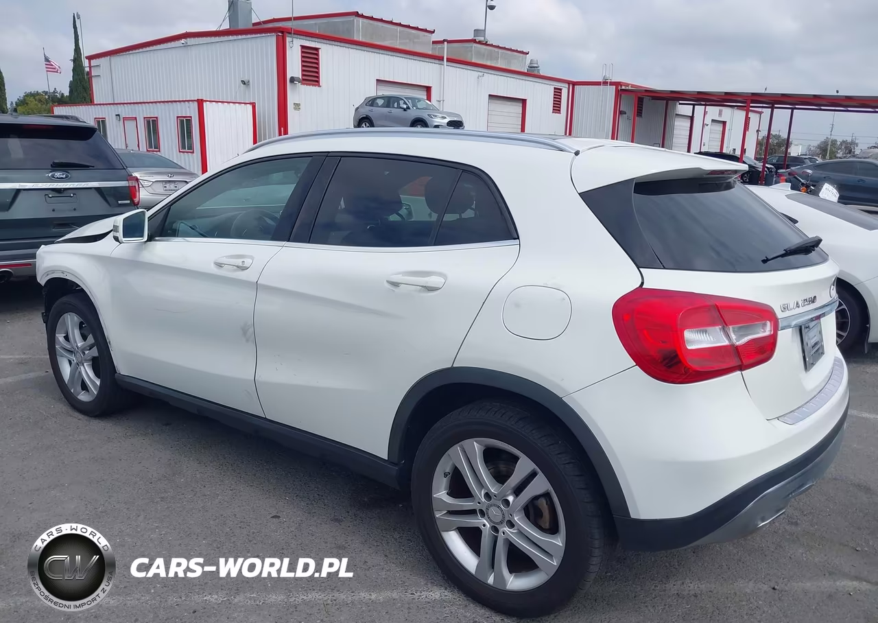2017 Mercedes-Benz Gla 250 4Matic VIN:WDCTG4GBXHJ297706 - 3