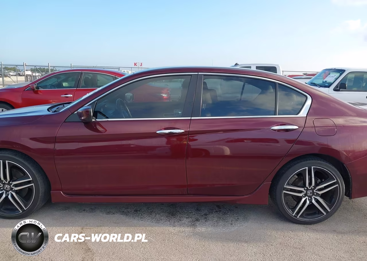 2017 Honda Accord Sport VIN:1HGCR2F58HA301415 - 14