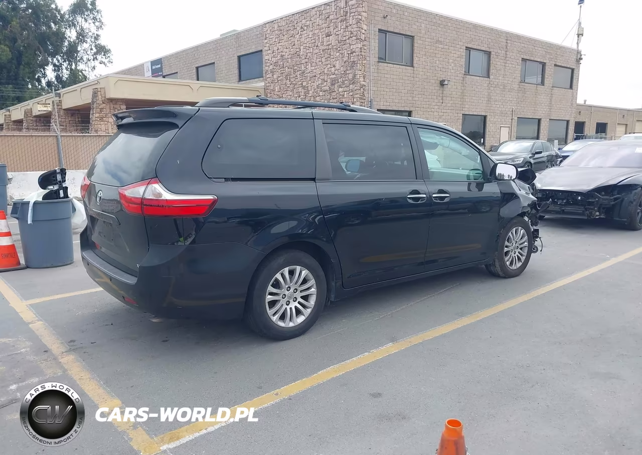2016 Toyota Sienna Xle 8 Passenger VIN:5TDYK3DCXGS752038 - 4