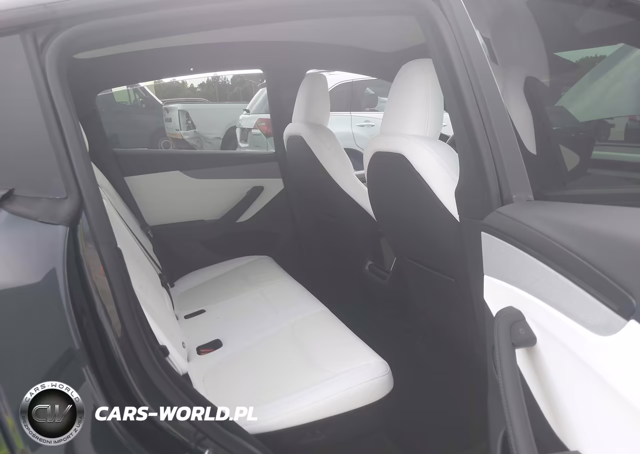 2026 Tesla Model Y All-Wheel Drive-Long Range Launch Series-Premium All-Wheel Drive VIN:7SAYGDEE7TA635085 - 8
