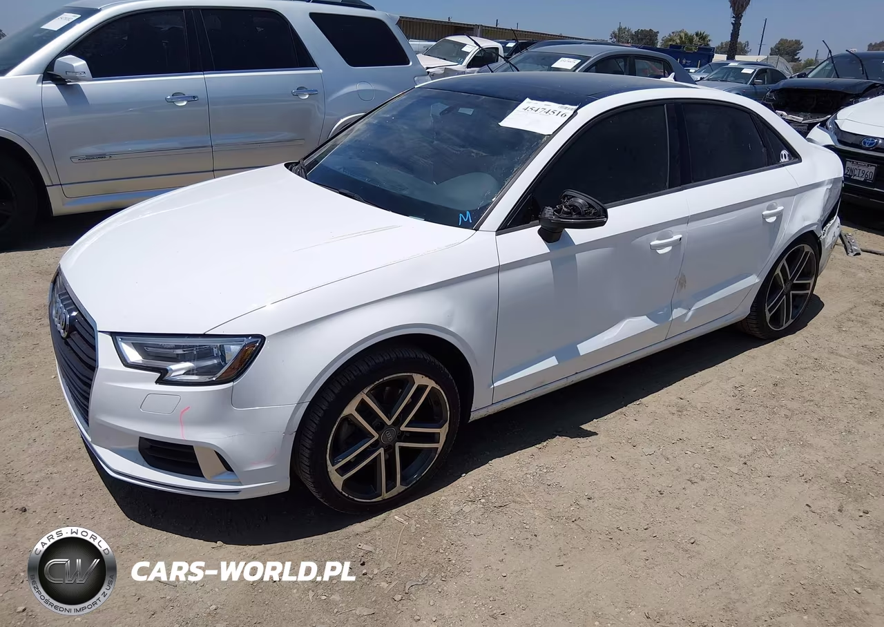 2017 Audi A3 Premium VIN:WAUAUGFF2H1055422 - 2