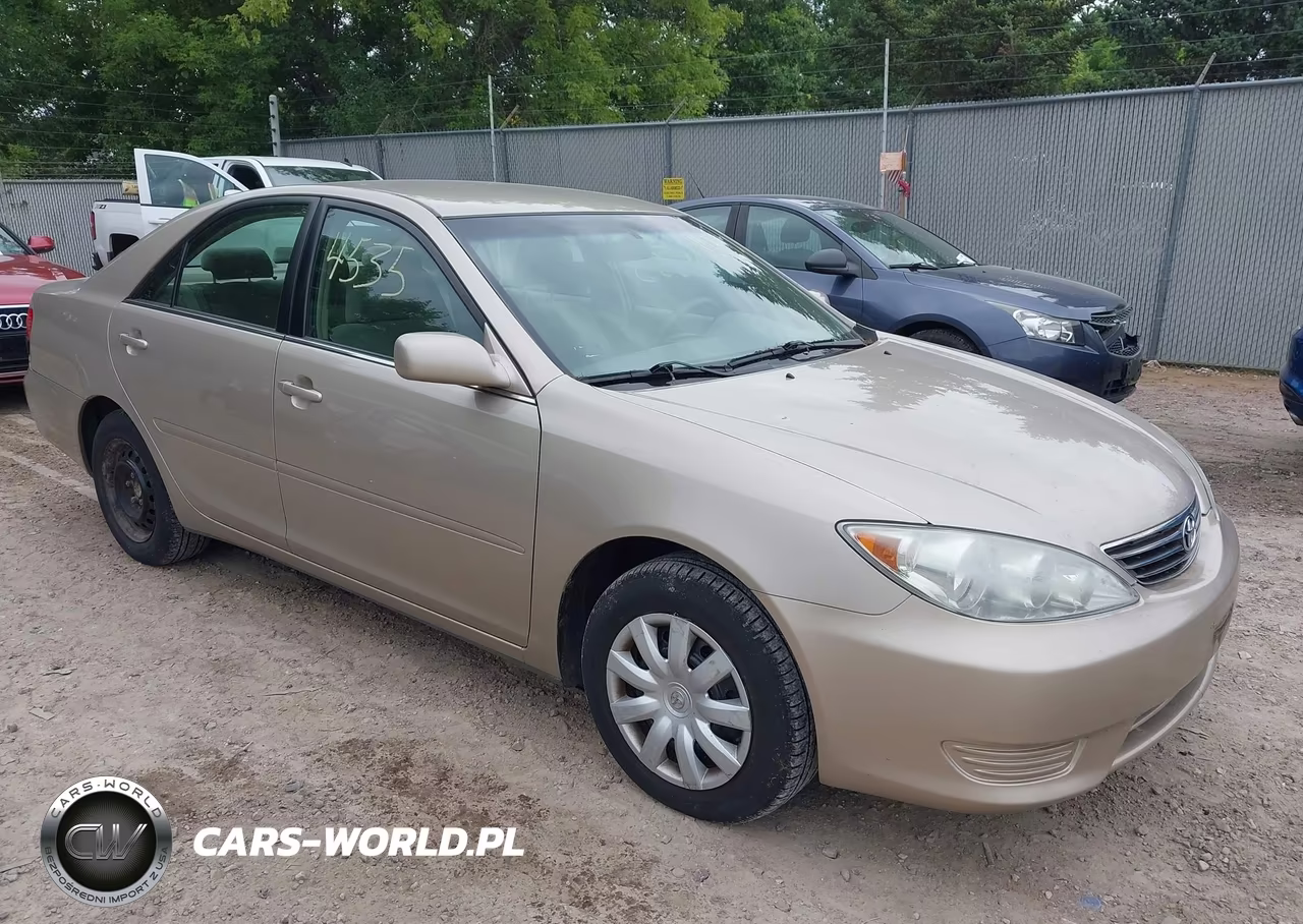 2005 Toyota Camry Le