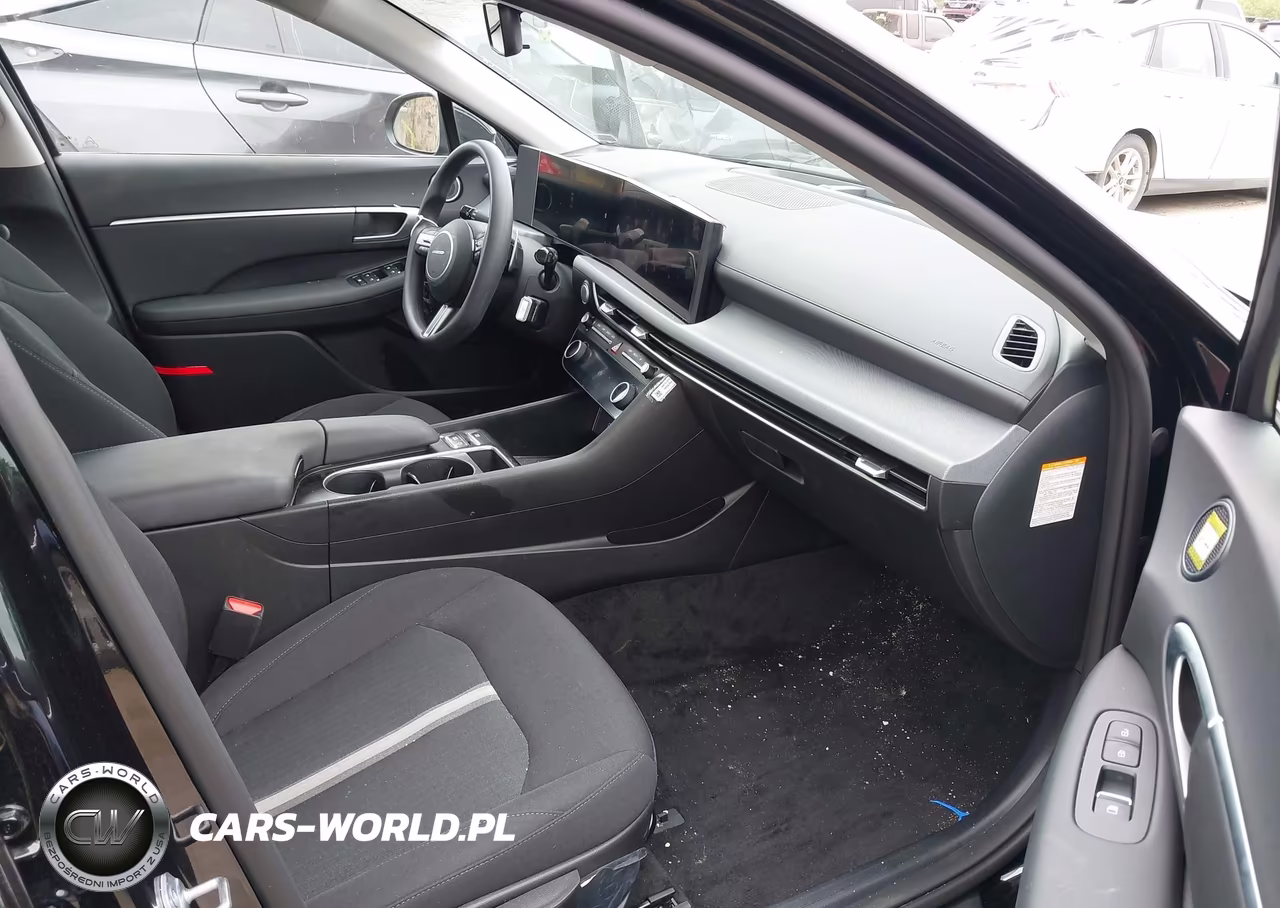 2026 Hyundai Sonata Hybrid Blue VIN:KMHL24JJ9TA167103 - 5