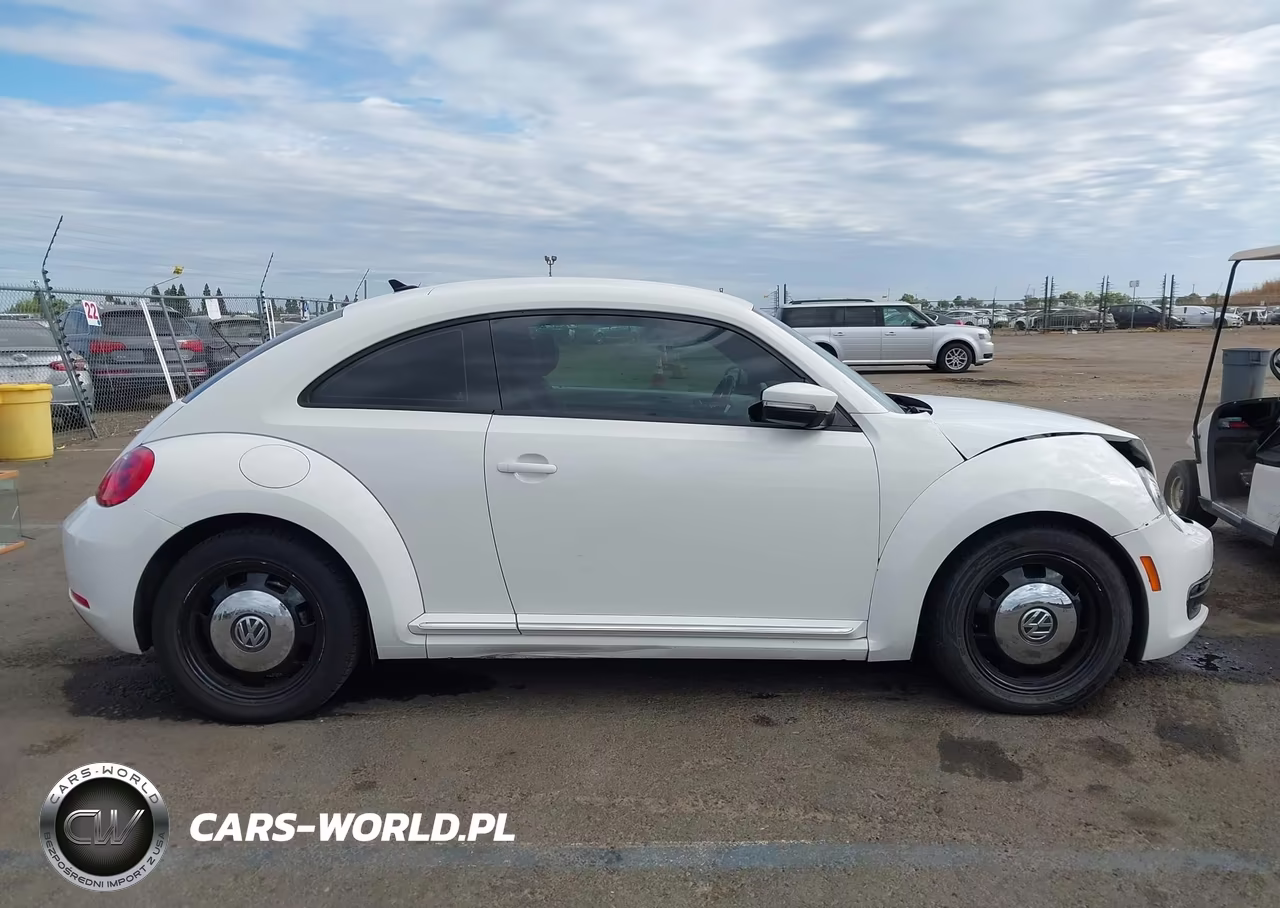 2014 Volkswagen Beetle 2.5L VIN:3VWJP7ATXEM608904 - 13
