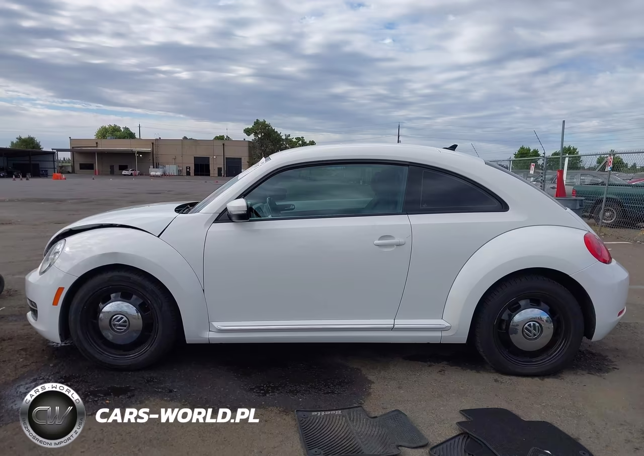 2014 Volkswagen Beetle 2.5L VIN:3VWJP7ATXEM608904 - 14