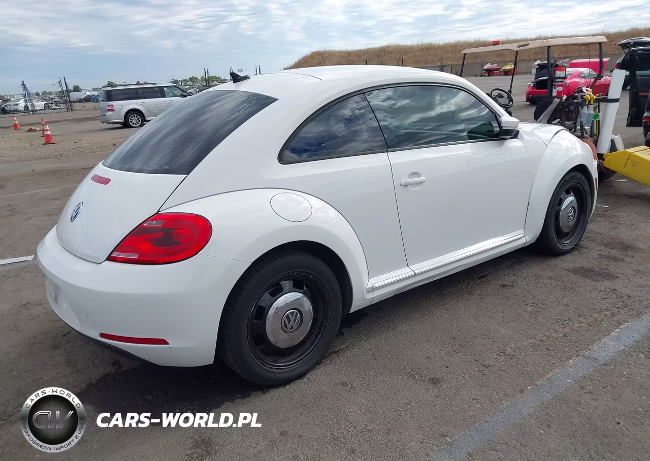 2014 Volkswagen Beetle 2.5L VIN:3VWJP7ATXEM608904 - 4