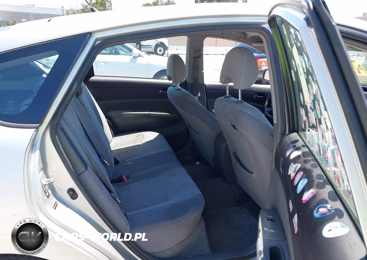 2005 Toyota Prius VIN:JTDKB20UX53014673 - 8