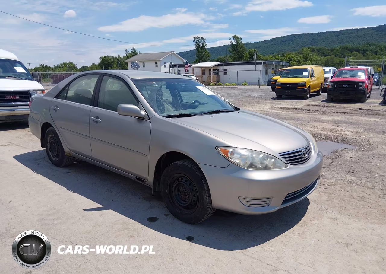 2005 Toyota Camry Le