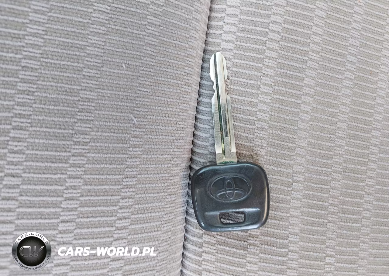 2005 Toyota Camry Le VIN:4T1BE30K45U992829 - 11