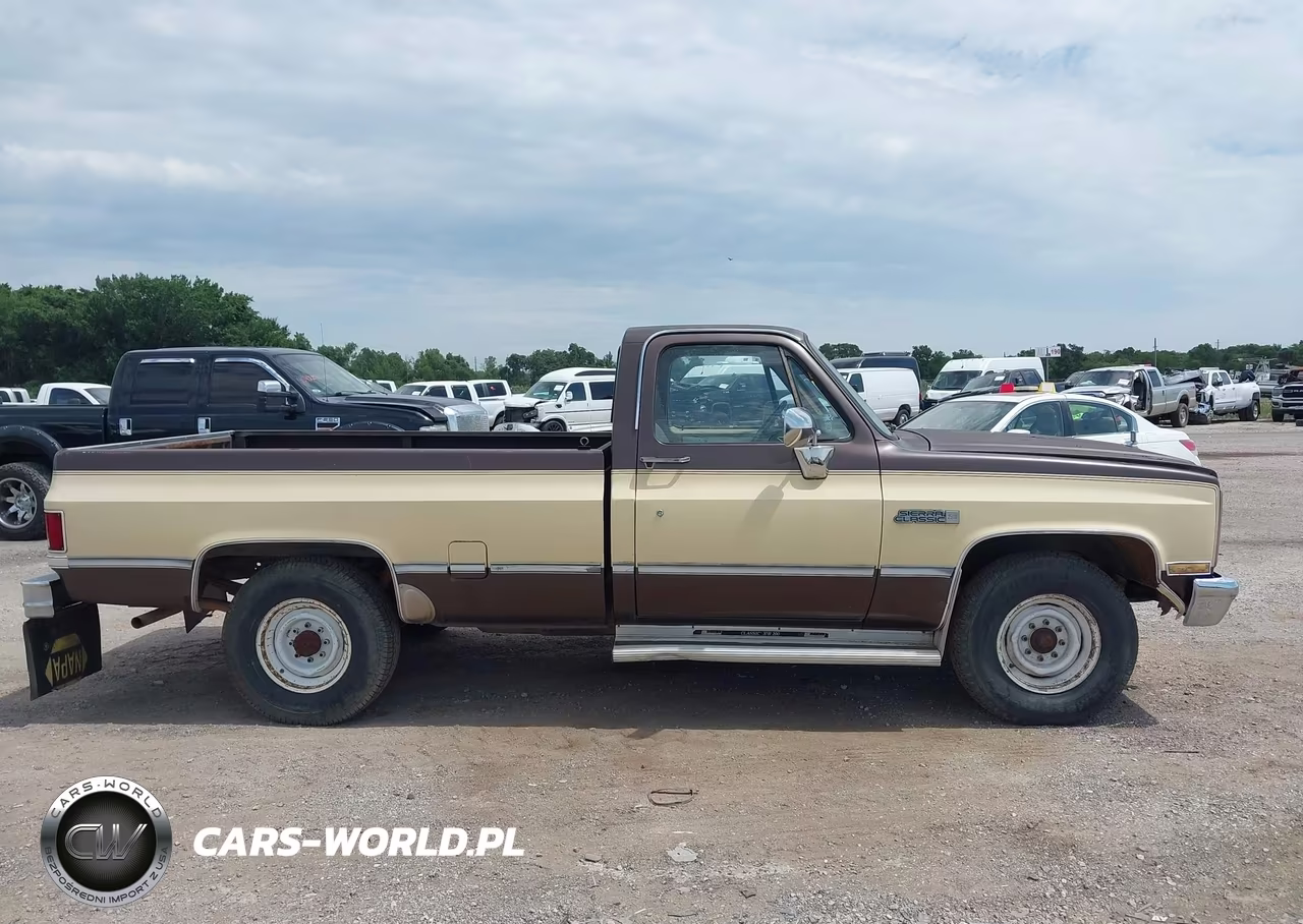 1984 GMC C2500 VIN:1GTGC24WXEJ511698 - 13