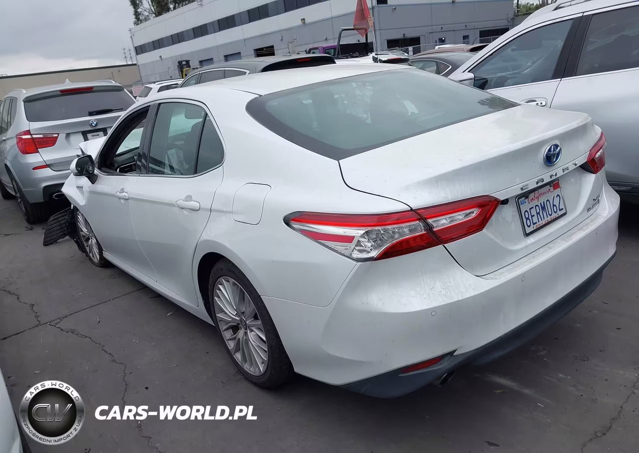 2018 Toyota Camry Hybrid Xle VIN:4T1B21HK4JU008025 - 3