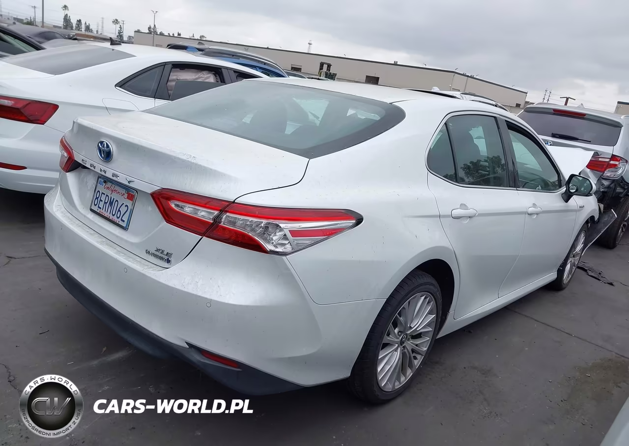 2018 Toyota Camry Hybrid Xle VIN:4T1B21HK4JU008025 - 4