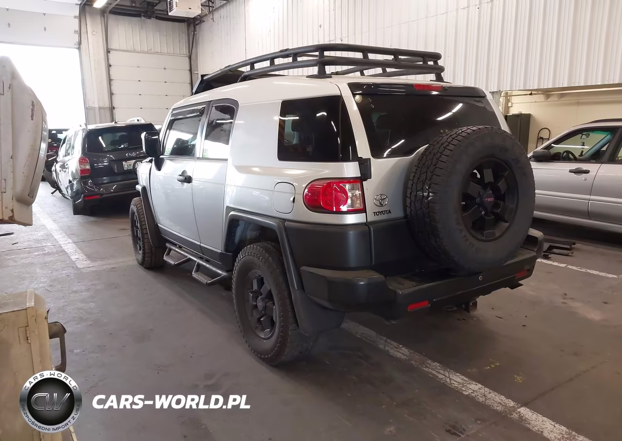 2008 Toyota Fj Cruiser VIN:JTEBU11F28K005413 - 3