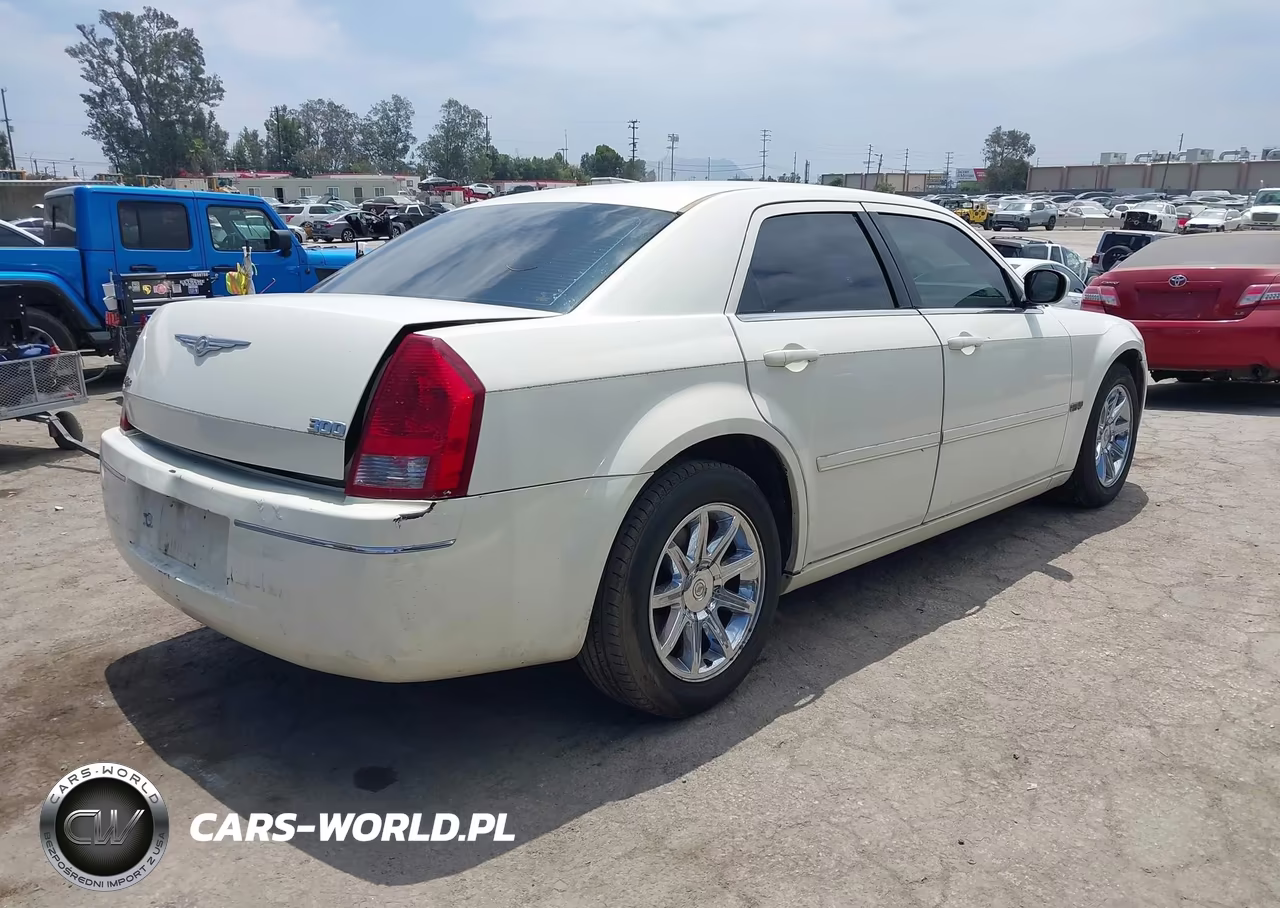 2005 Chrysler 300 Touring VIN:2C3JA53G65H500890 - 4