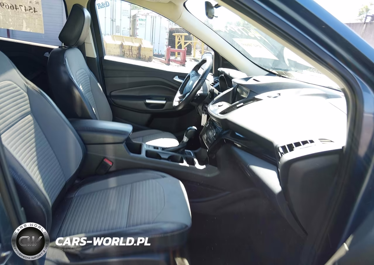 2018 Ford Escape Se VIN:1FMCU9GD6JUC26046 - 5