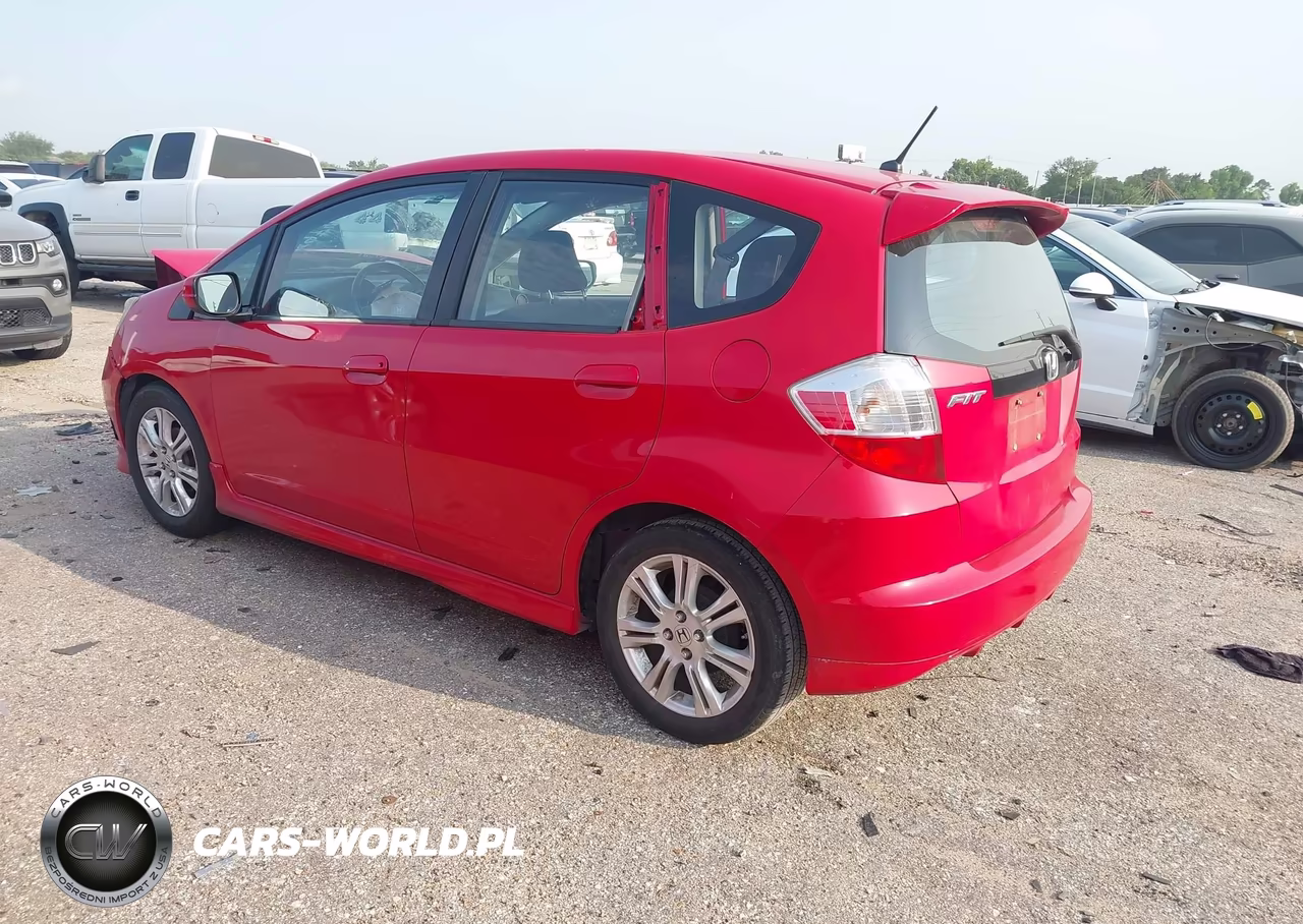 2012 Honda Fit Sport VIN:JHMGE8H51CC019463 - 3