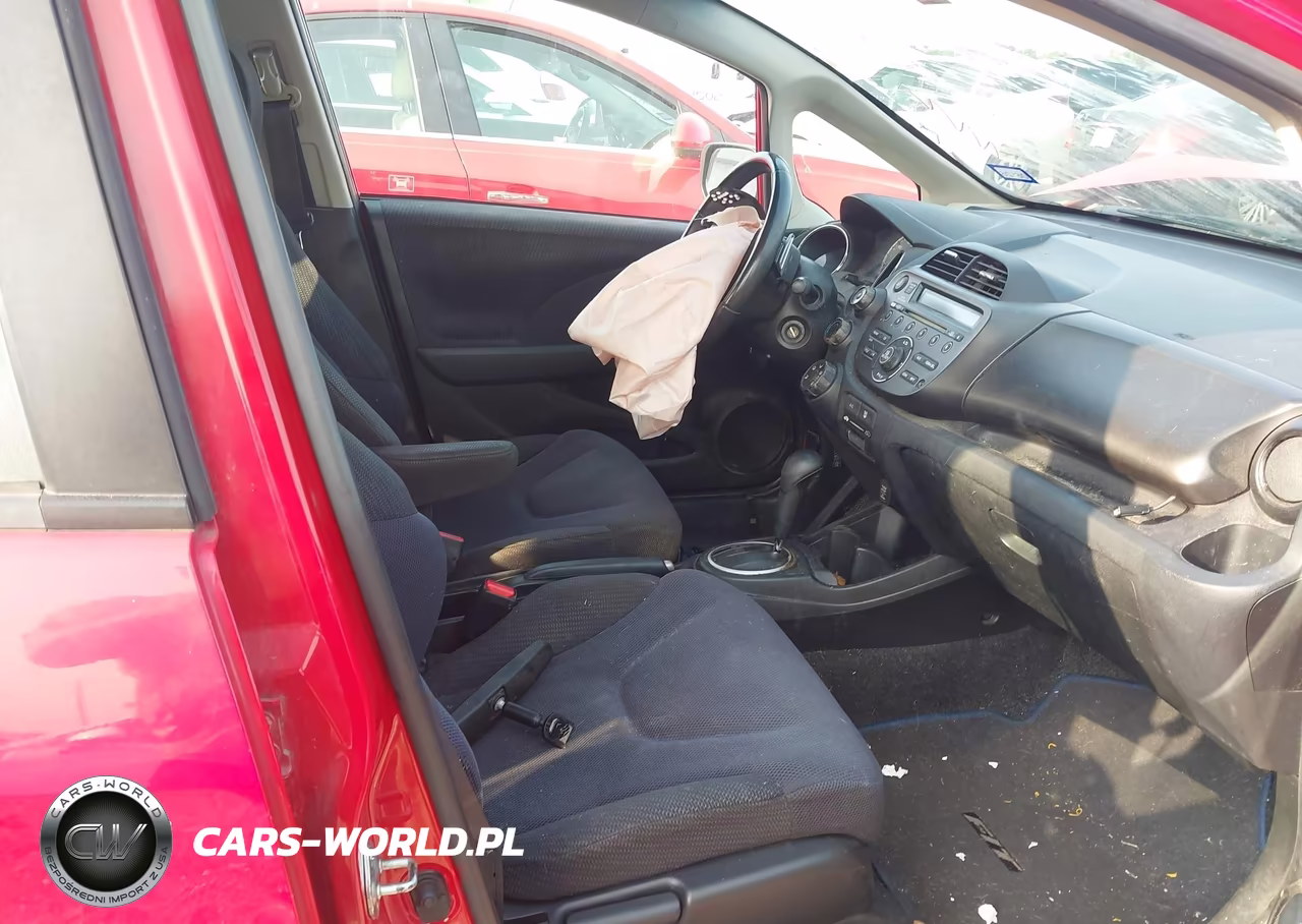 2012 Honda Fit Sport VIN:JHMGE8H51CC019463 - 5