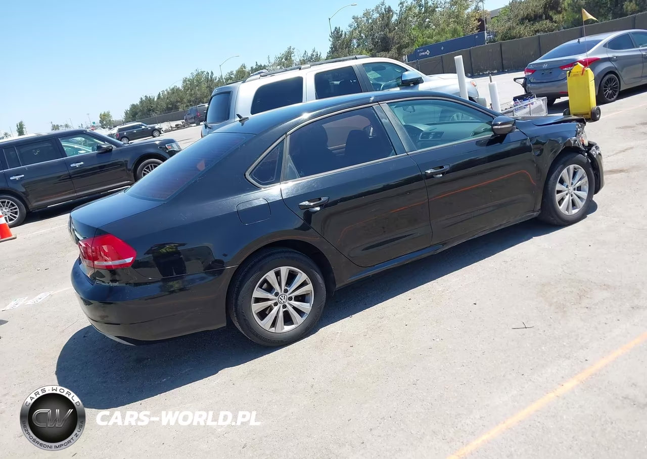 2012 Volkswagen Passat 2.5L S VIN:1VWAP7A38CC007747 - 4