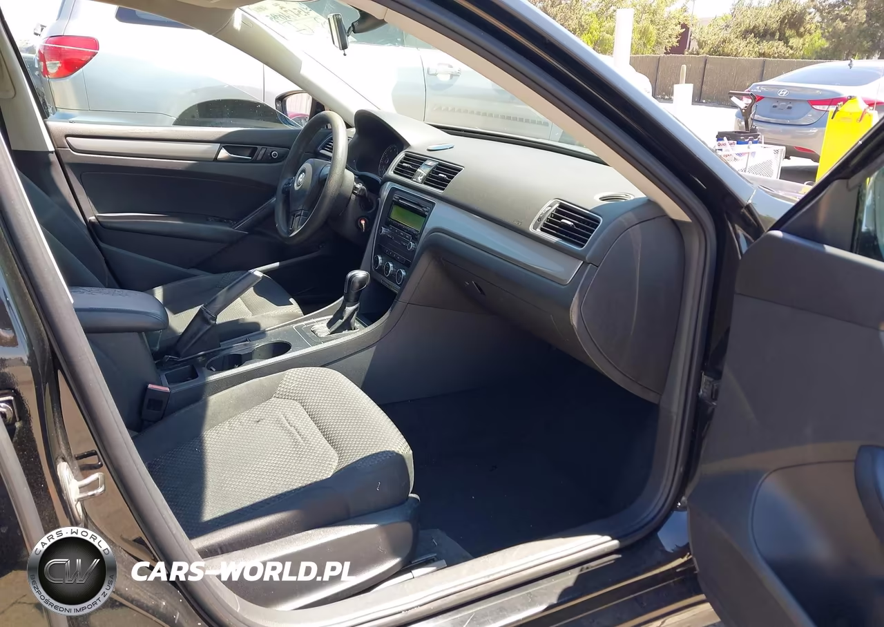 2012 Volkswagen Passat 2.5L S VIN:1VWAP7A38CC007747 - 5