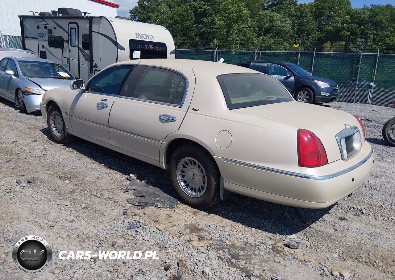 2001 Lincoln Town Car Cartier VIN:1LNHM85WX1Y614071 - 3