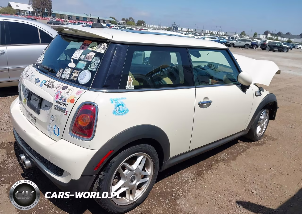 2010 Mini Cooper S VIN:WMWMF7C54ATW88422 - 4