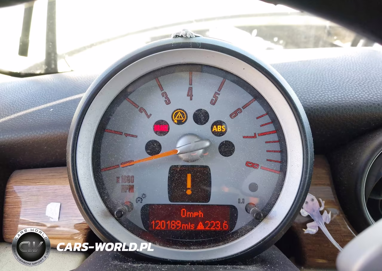 2010 Mini Cooper S VIN:WMWMF7C54ATW88422 - 7