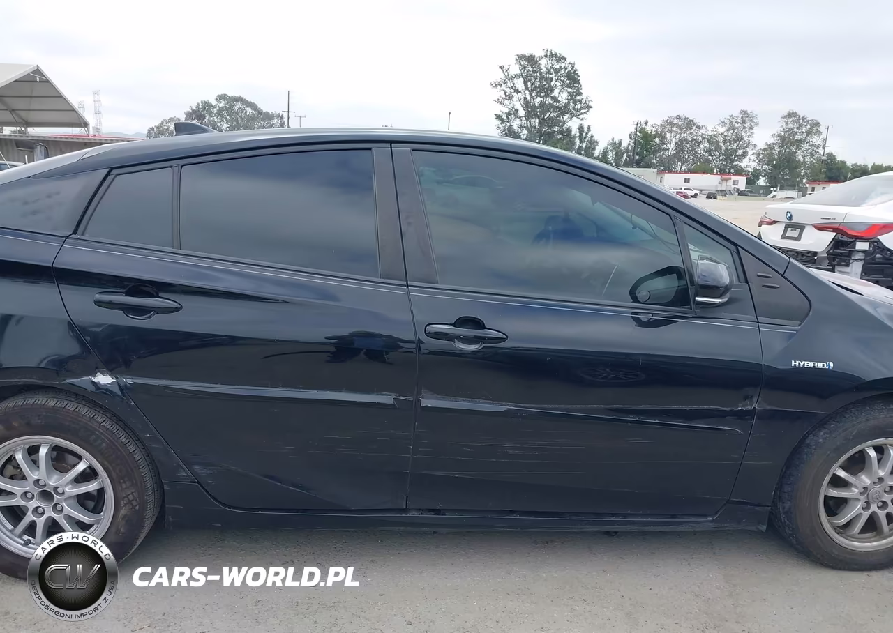 2016 Toyota Prius Two VIN:JTDKBRFU7G3522537 - 13