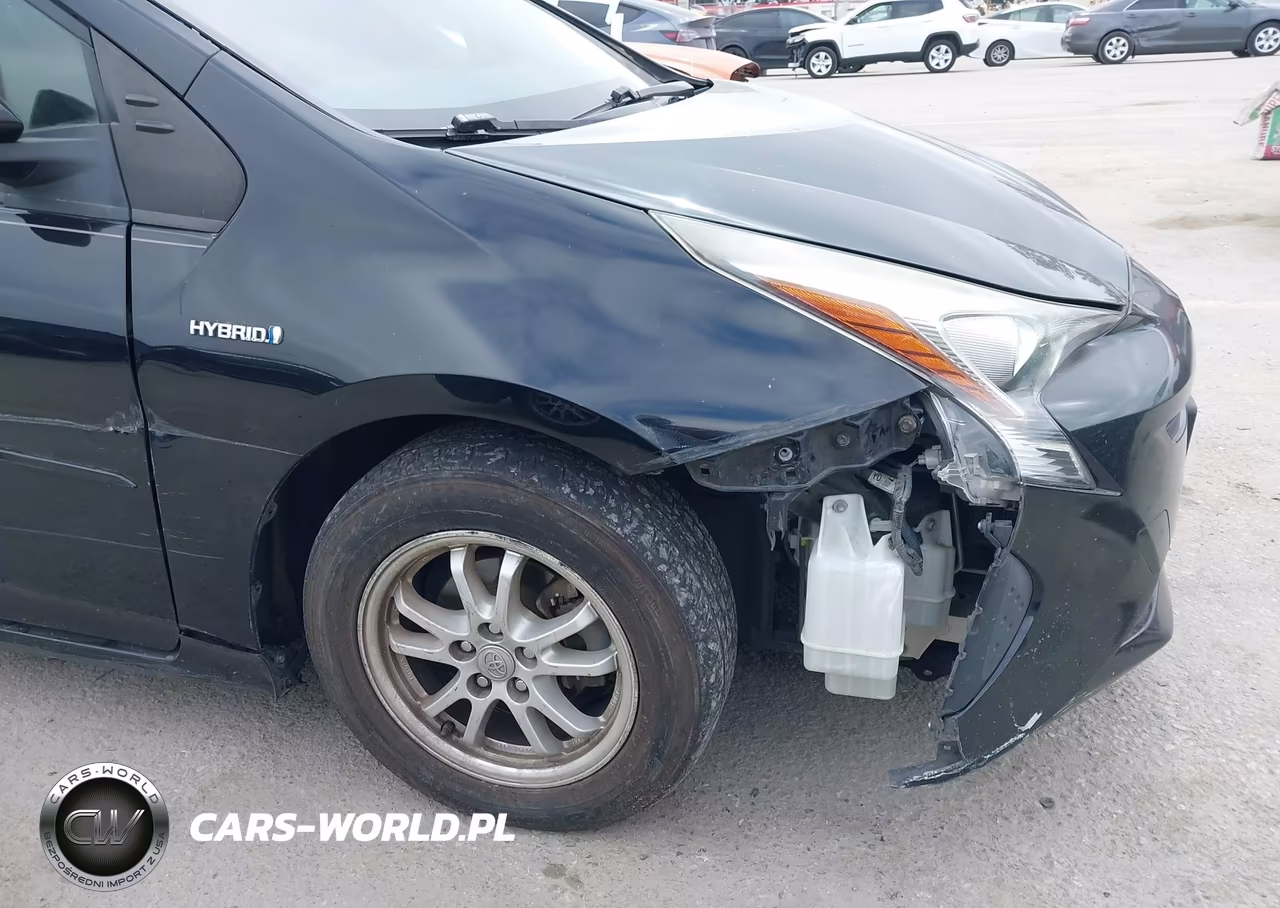 2016 Toyota Prius Two VIN:JTDKBRFU7G3522537 - 6