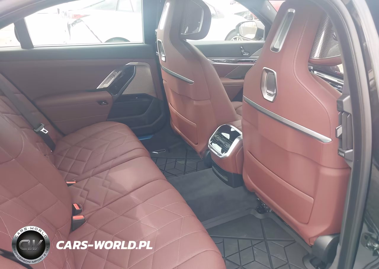 2025 BMW I7 xDrive60 VIN:WBY53EJ04SCV27175 - 8