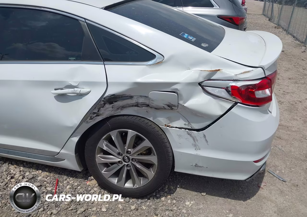 2017 Hyundai Sonata Sport VIN:5NPE34AFXHH582890 - 18