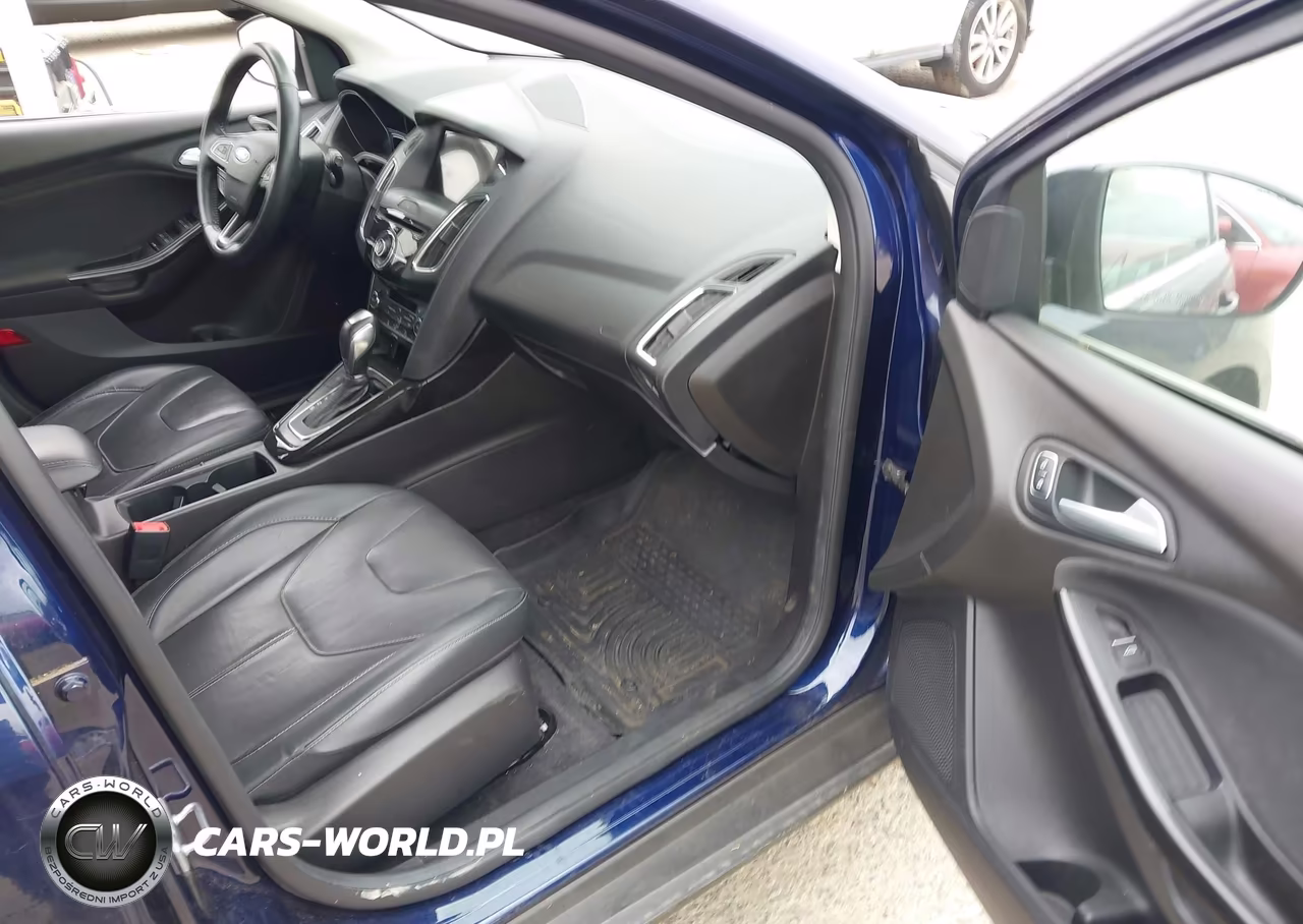 2017 Ford Focus Titanium VIN:1FADP3N28HL312317 - 5