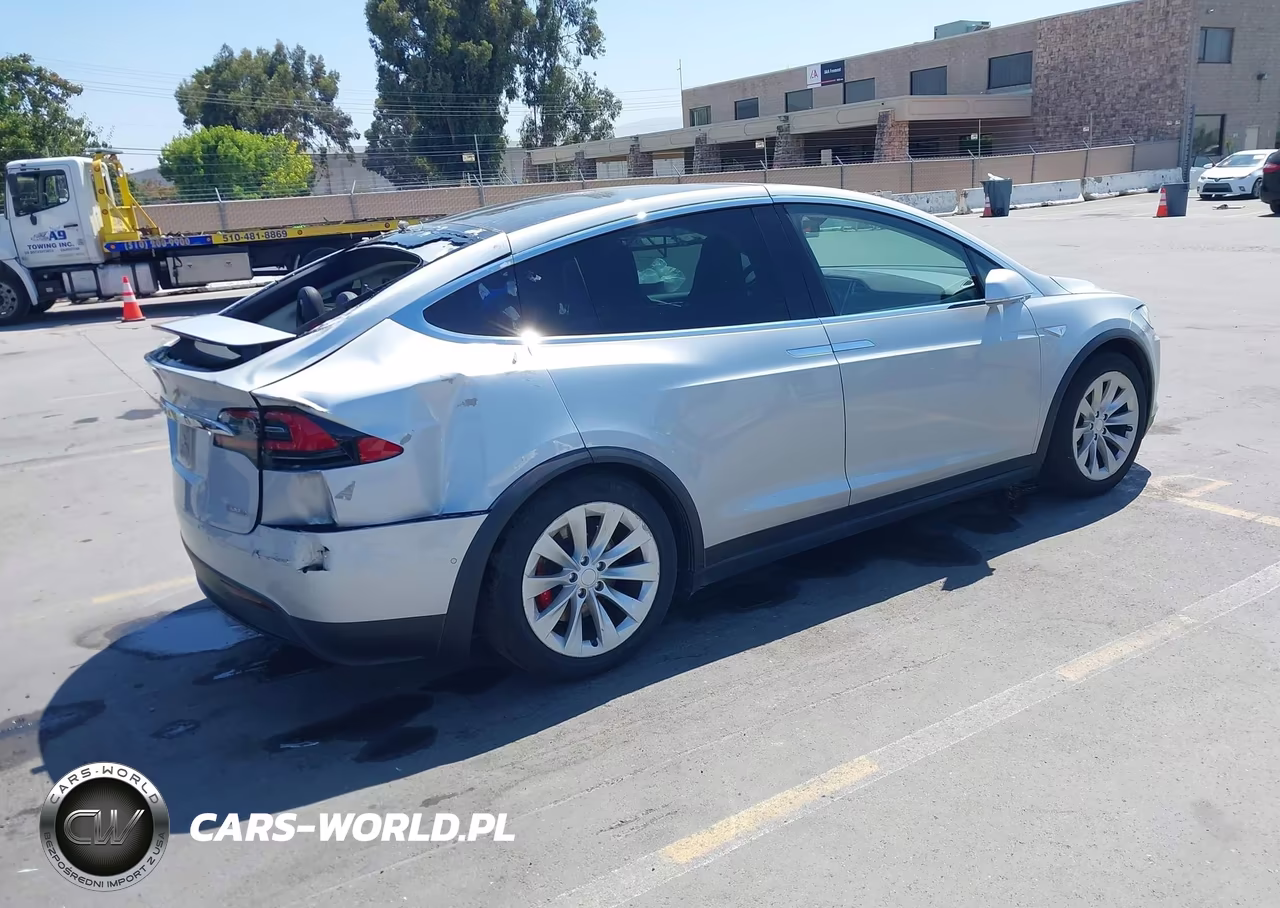 2016 Tesla Model X 60D-P100D-P90D VIN:5YJXCAE43GF005468 - 4